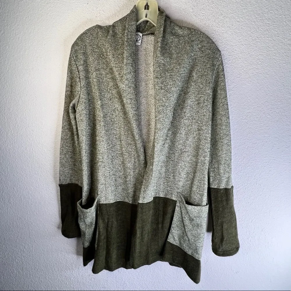 Sun & Moon Cardigan‎ Sweater - Picture 2 of 7